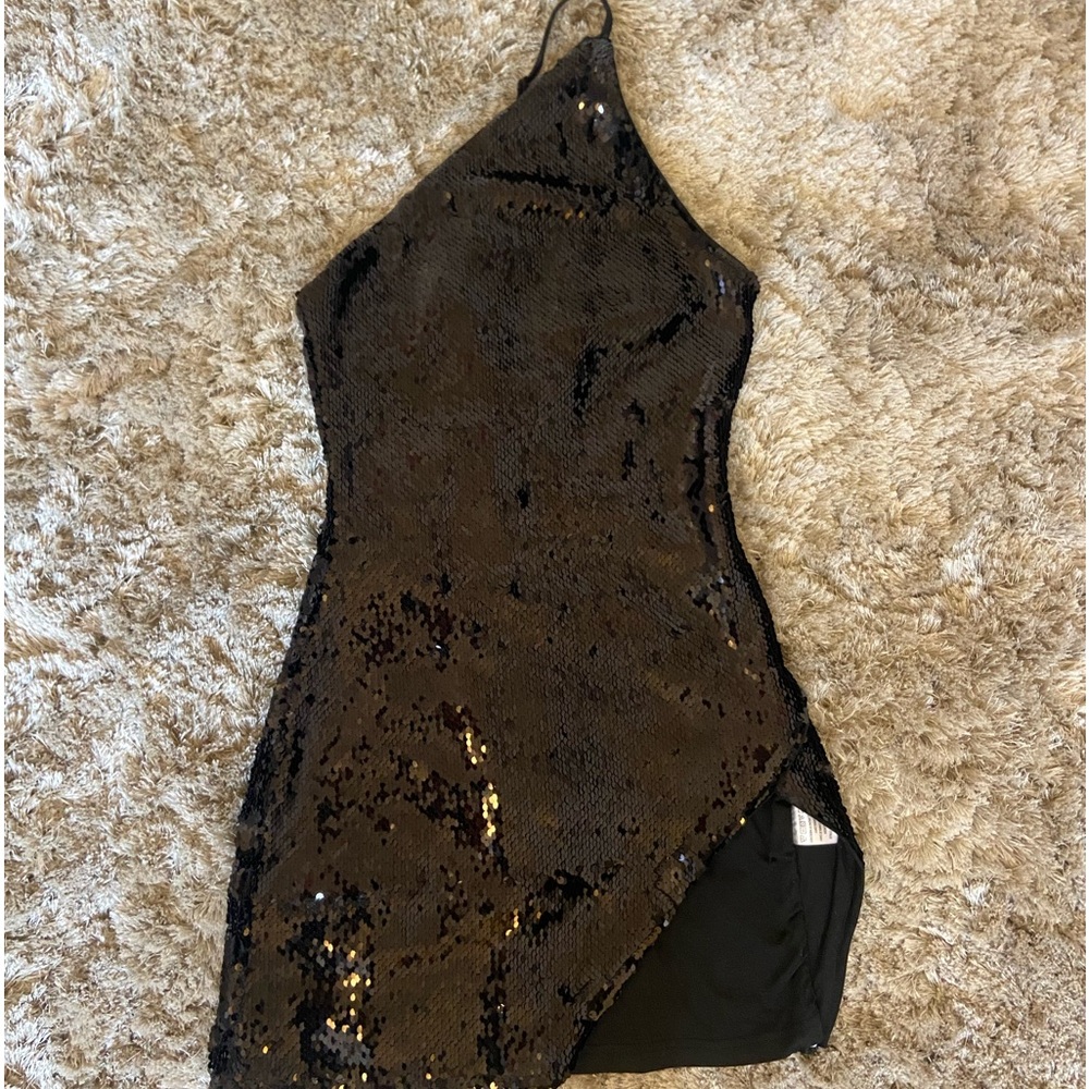 Mini Sequin Revolve Dress!